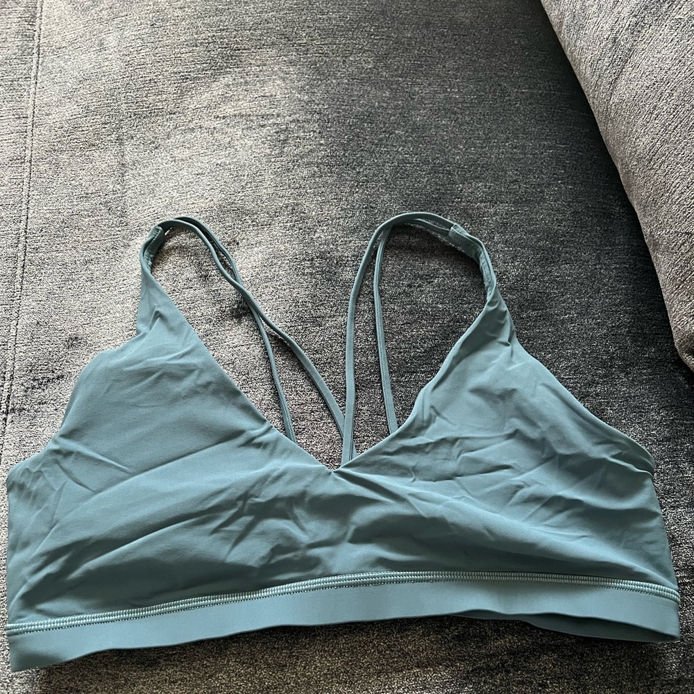 Lululemon sports bra